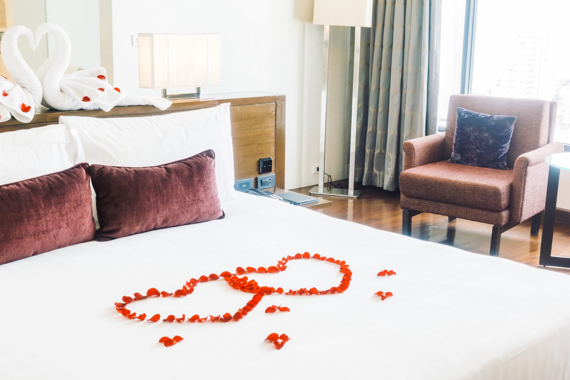 מלונות רומנטיים: המלונות הטובים ביותר לזוגות בישראל